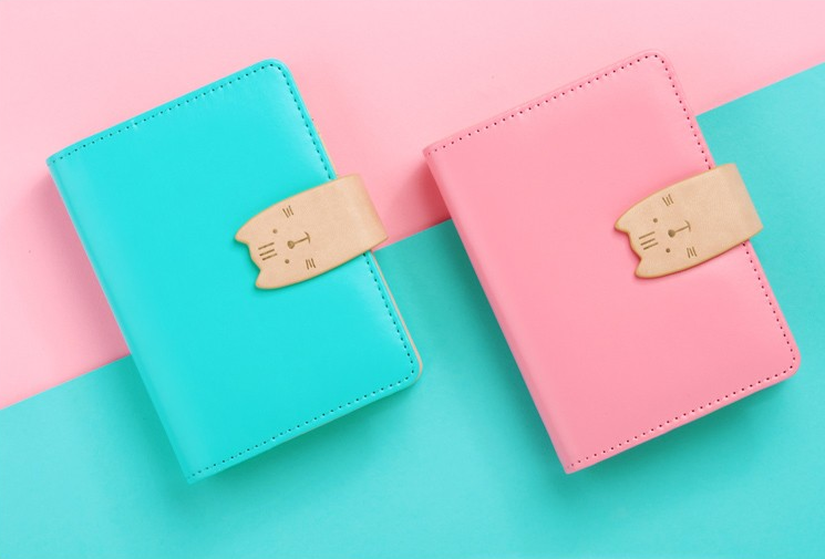Cat Closure Leather Personal Planner