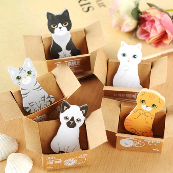 Adhesive Little Kitty Memo Pad